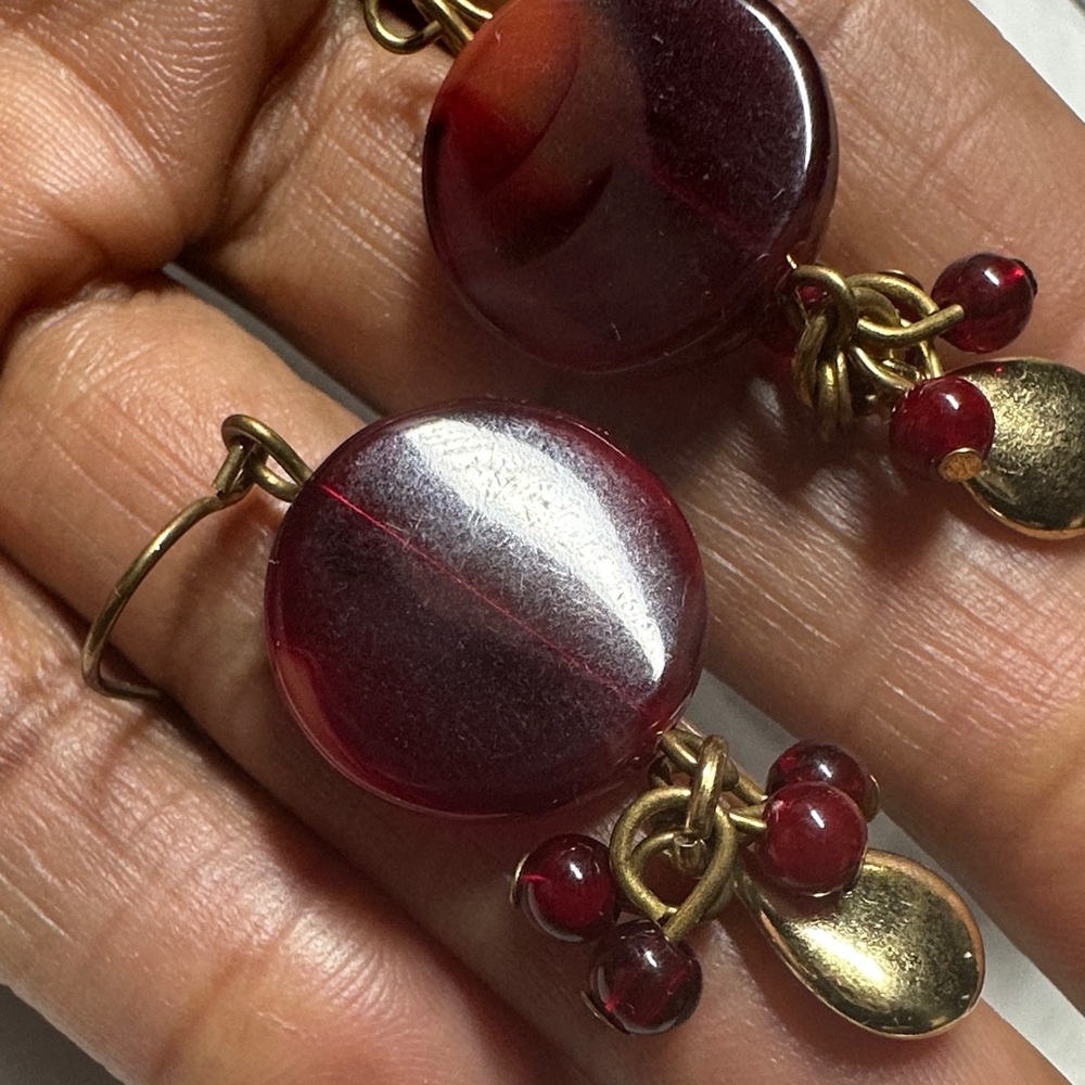 Vintage Red glass dangle Gold Dangle Earrings - Picture 12 of 15